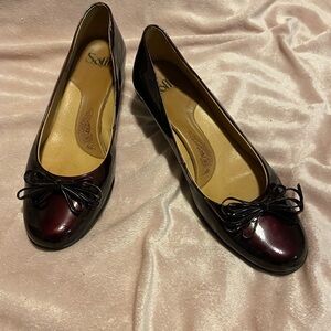 Sofft Burgandy Flats Sophisticated Design Versatile